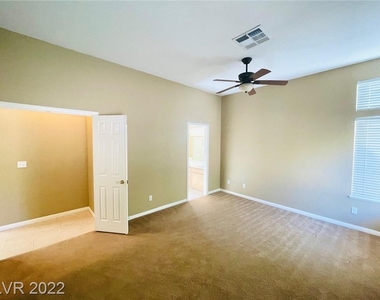 2277 Pine Forest Court - Photo Thumbnail 15