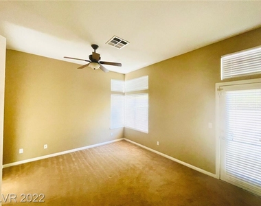 2277 Pine Forest Court - Photo Thumbnail 14