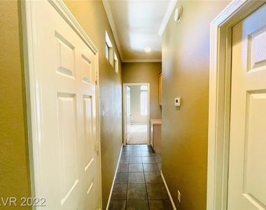 2277 Pine Forest Court - Photo Thumbnail 21