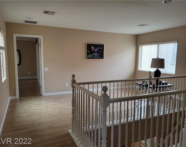 11821 Alava Avenue - Photo Thumbnail 5