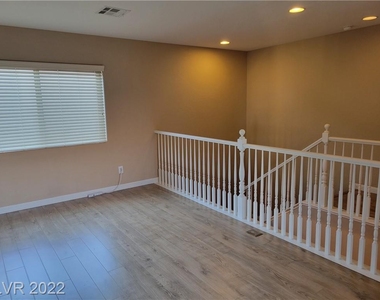 11821 Alava Avenue - Photo Thumbnail 22