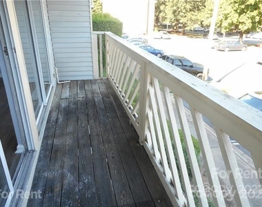 9511 Shannon Green Drive - Photo Thumbnail 3