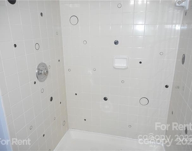 9511 Shannon Green Drive - Photo Thumbnail 9