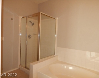 2201 Ramsgate Drive - Photo Thumbnail 14