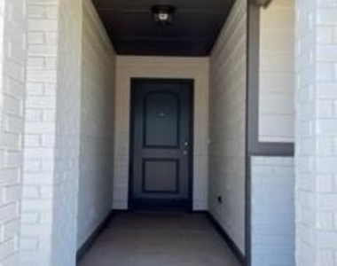 346 Renee Drive - Photo Thumbnail 1