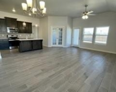 346 Renee Drive - Photo Thumbnail 10