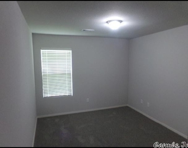 6097 Saddle Hill Drive - Photo Thumbnail 15