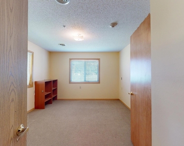 1204 Weston Avenue - Photo Thumbnail 19