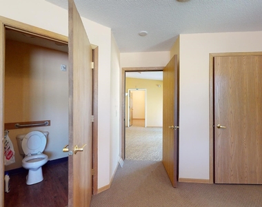 1204 Weston Avenue - Photo Thumbnail 20