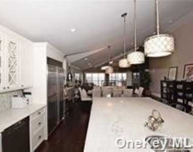 1051 Oceanfront - Photo Thumbnail 7