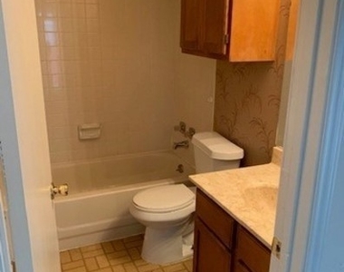 6330 Cambridge Dr - Photo Thumbnail 12