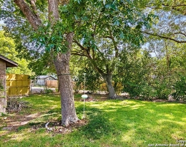 571 Willow Ave - Photo Thumbnail 24