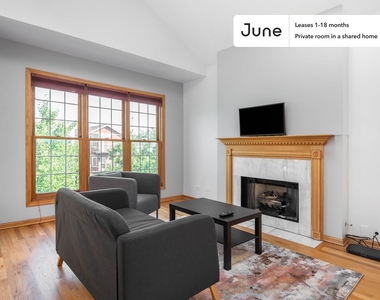 1359 West Hubbard Street - Photo Thumbnail 12