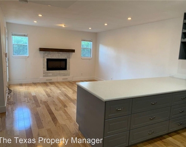 1101 Shoal Creek Boulevard Unit 1 - Photo Thumbnail 2