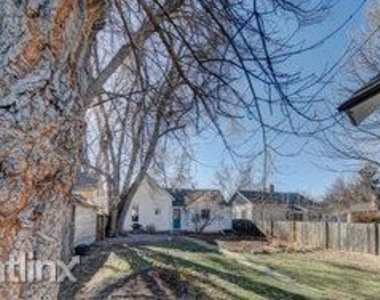 1018 Akin Avenue - Photo Thumbnail 14