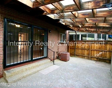 9255 E Nassau Ave - Photo Thumbnail 13