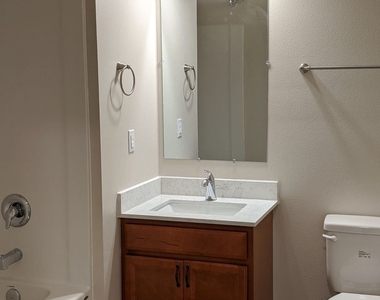 7425 S D St - Photo Thumbnail 1