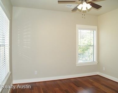 303 Zennia Street - Photo Thumbnail 10