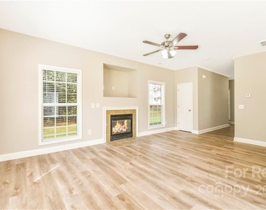 5411 W B Wilkerson Drive - Photo Thumbnail 4