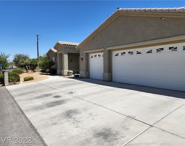 2689 West San Miguel Avenue - Photo Thumbnail 3