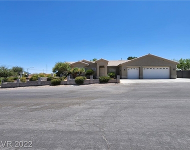 2689 West San Miguel Avenue - Photo Thumbnail 1