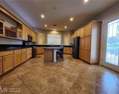 2689 West San Miguel Avenue - Photo Thumbnail 20