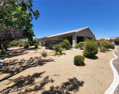 2689 West San Miguel Avenue - Photo Thumbnail 6