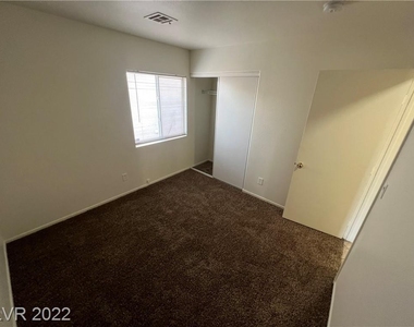 5428 Cliff Dancer Street - Photo Thumbnail 10