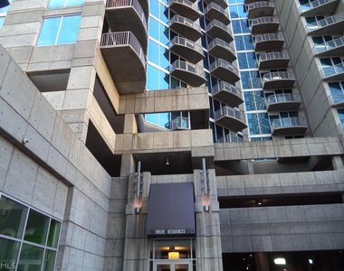 400 W Peachtree Street Nw - Photo Thumbnail 1