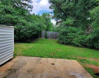1390 Kennesaw Trace Court Nw - Photo Thumbnail 7