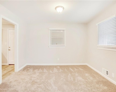 6030 Brookdale Lane Sw - Photo Thumbnail 16