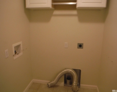 1210 Haistar Ct - Photo Thumbnail 7