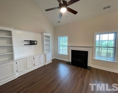 184 Blalock Drive - Photo Thumbnail 4