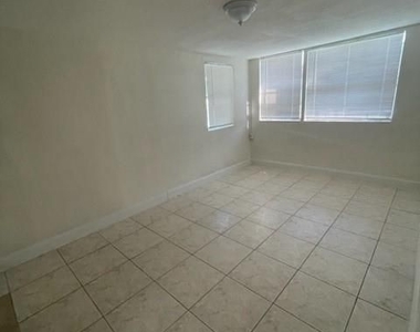 104 Miami Gardens Rd - Photo Thumbnail 13