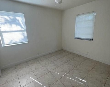 104 Miami Gardens Rd - Photo Thumbnail 21