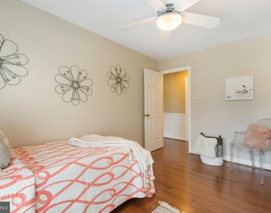 5639 Langston Blvd - Photo Thumbnail 16