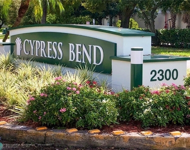 2232 N Cypress Bend Dr - Photo Thumbnail 15