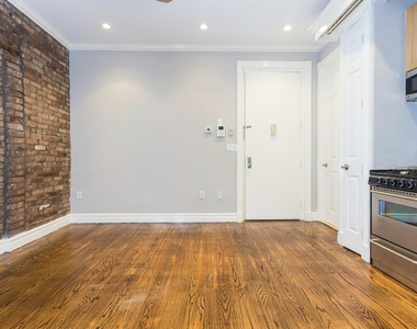 47 1/2 East 1st Street, Unit 2r - Photo Thumbnail 1