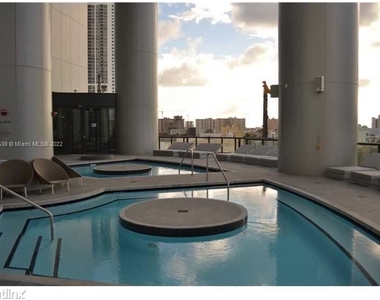 18555 Collins Ave Apt 4003 - Photo Thumbnail 14