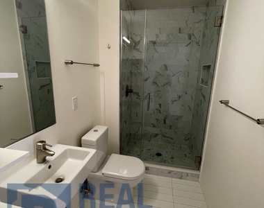 937 Nw Glisan St #1033 - Photo Thumbnail 15