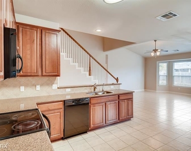 13416 Indian Oak Bend - Photo Thumbnail 2