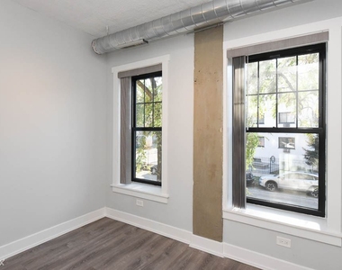 7645 N. Sheridan, Unit 412 - Photo Thumbnail 14