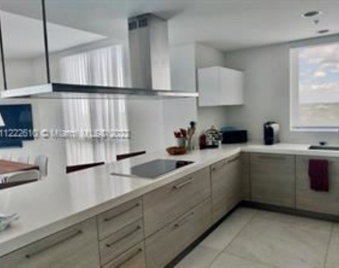 17111 Biscayne Blvd Unit 1102 - Photo Thumbnail 4