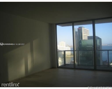 1050 Brickell Ave 2008 - Photo Thumbnail 4