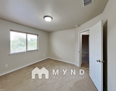 26247 Meadowlark Bay - Photo Thumbnail 27