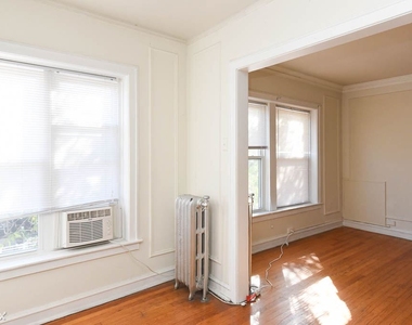 1211 W. Elmdale, Unit 2f - Photo Thumbnail 7