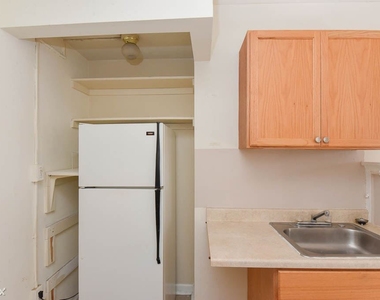 1211 W. Elmdale, Unit 2f - Photo Thumbnail 3