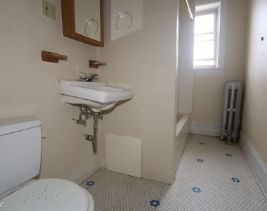 1200 W. Thorndale, Unit 5 - Photo Thumbnail 14