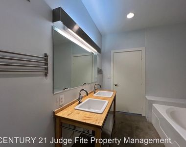 1111 S Akard Street Unit 214 - Photo Thumbnail 7