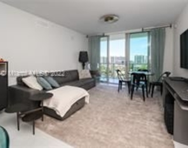 330 Sunny Isles Blvd Apt 5-804 - Photo Thumbnail 2